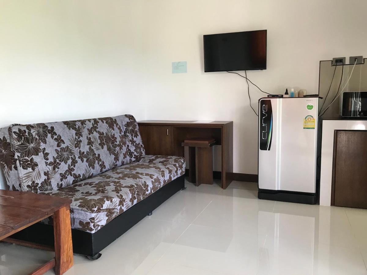 Tara House 호텔 란타섬 외부 사진