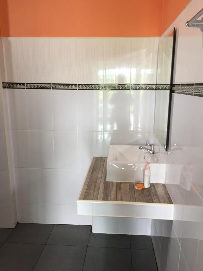 Tara House 호텔 란타섬 외부 사진